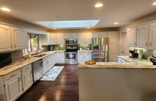 Birchwood Farms House | NEW! Golfview Retreat - ranch style on 2nd hole of Farms course at Birchwood