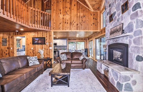 Rhinelander House | New! Gorgeous 8 bedroom home on Laura Lake!