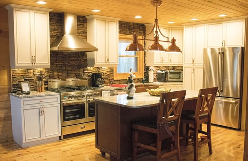 Hiawassee House | New Gourmet Kitchen, 210 great reviews n 3 levels for privacy2 fireplaces,hottub