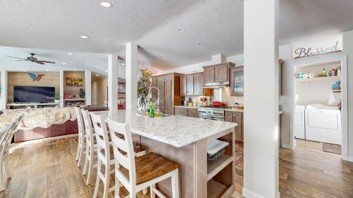 Donnelly House | New! Grand Manor - Close to Tamarack and Lake Cascade - Pet friendly - fenced yard - trailer parking