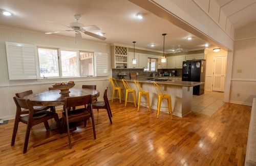 Eden Isle House | NEW Greers Ferry Lakefront home in Eden Isle!