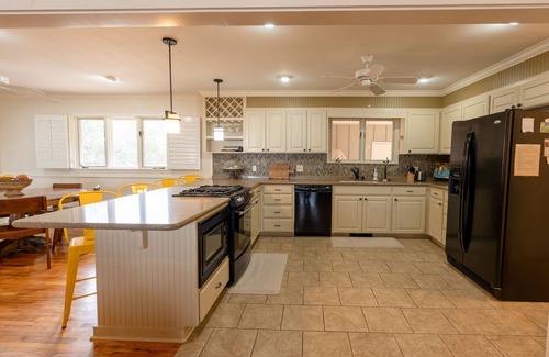 Eden Isle House | NEW Greers Ferry Lakefront home in Eden Isle!