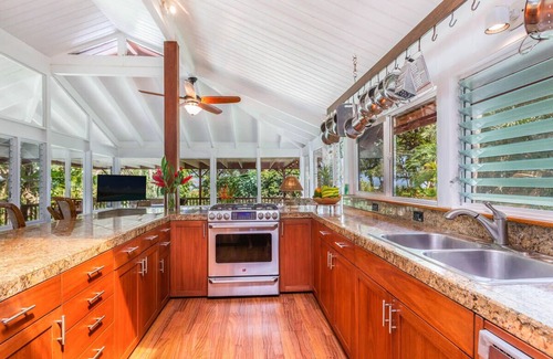 Wainiha House | New! Hale Aloha with Ocean Views - steps to beach