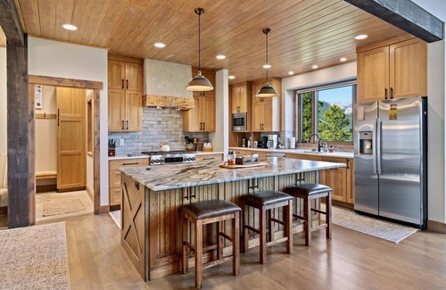 Windcliff Estates House | NEW! Hearthstone Luxury Vacation Rental at Windcliff