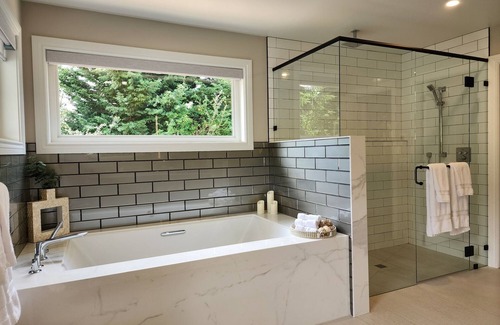 Woodinville Other | New - Hollywood Manor House
