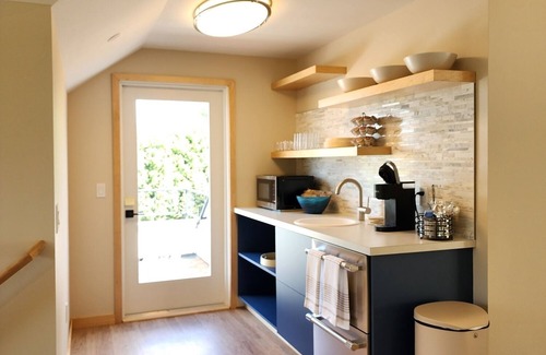 Woodinville Other | New - Hollywood Manor House