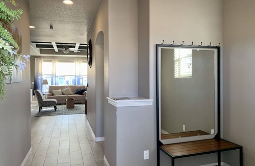Colorado Springs House | New home 3k sqf with hot tub, EV charger, 7 beds/4 rms - Near Airport, Ft Carson