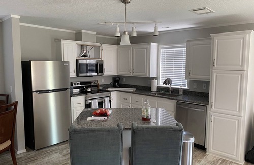 Pine Island Center House | New Home in the heart of Pine Island. Private & Pet Friendly.