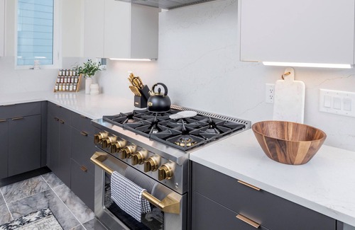 Katie Hill Neighborhood House | NEW HOME - Luxe Skyline Views - 20' Heated Rooftop Pool