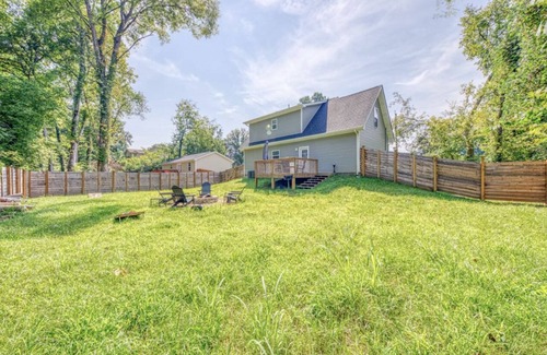Knoxville House | New home minutes to Downtown Knoxville or UT and 30 minutes to Pigeon Forge