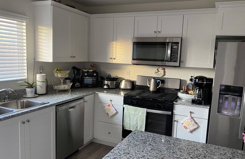 San Jacinto House | NEW HOME Mountain View’s by LA & San Diego in tranquil San Jacinto w/Wi-Fi, AC