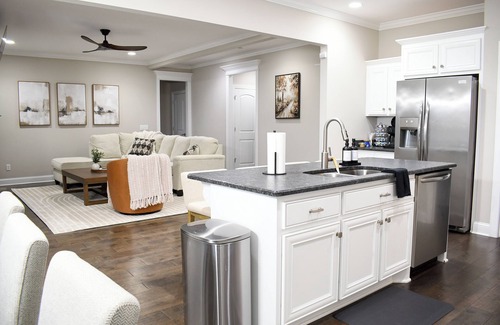 Murfreesboro House | NEW! Home Theater - Game Room - 5BR 3.5 Bath near multiple attractions!