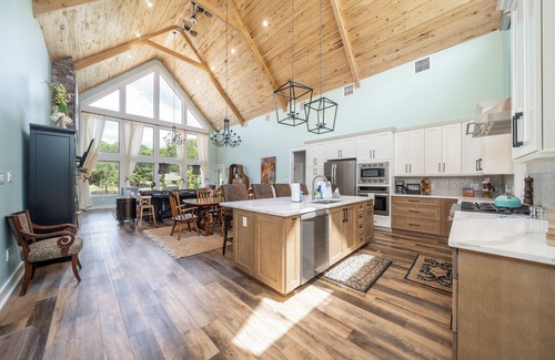 Cherokee Village House | New Home - Thunderbird Lakefront - Covered Deck