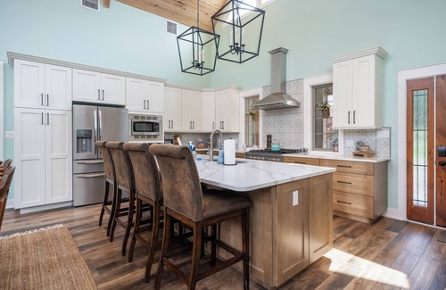 Cherokee Village House | New Home - Thunderbird Lakefront - Covered Deck