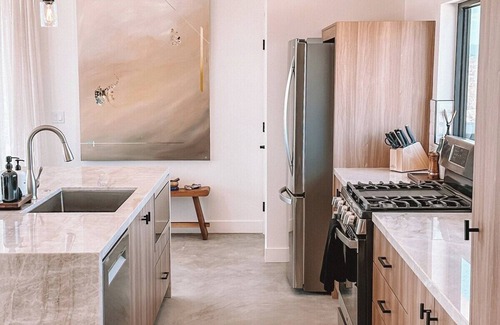 Joshua Tree House | New Home with Gorgeous Views, Spa, Soaking Pool · Noetic House