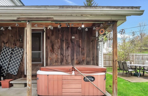 Hartwick House | *NEW*Horth Hollow-Hot Tub!8.3 Miles to Dreams Park