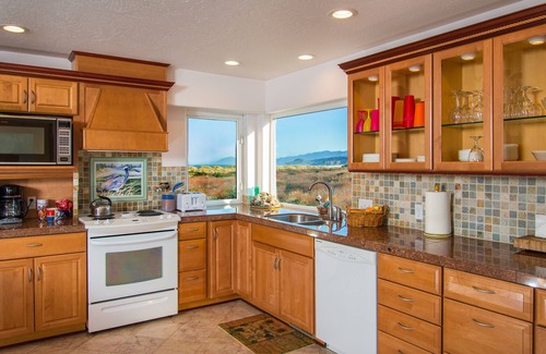 Gold Beach House | New Hot Tub! Spectacular View, Game Room, Beach Trail