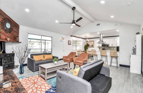 Clodine House | NEW Houston Pool House