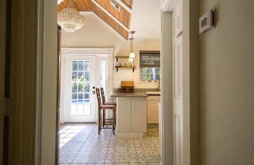 Pine Gardens South House | *NEW* Hugh St. Hideaway w/Pool