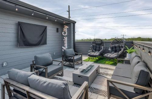Nashville House | New Iconic Duo 2 Homes & Rooftop Vibes