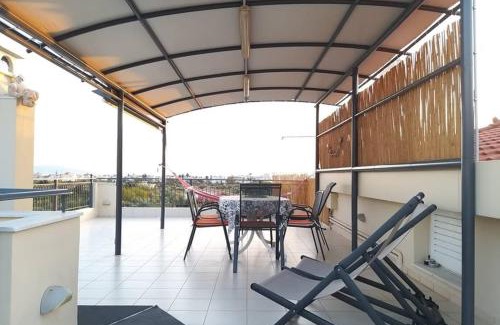 Kalamata Apartment | New independent loft, 360⁰ view, 5' beach/center
