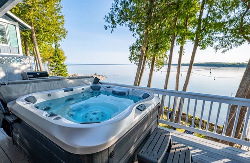 Ellison Bay Cottage | NEW! Insta-worthy Waterfront Home with Hot Tub - Woods and Water!