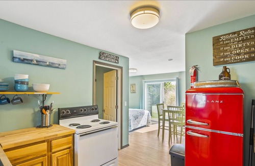 Grayland Condo | NEW: Jack's Jetty Cotndo #3 at Breakwater Inn