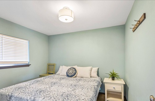 Grayland Condo | NEW: Jack's Jetty Cotndo #3 at Breakwater Inn