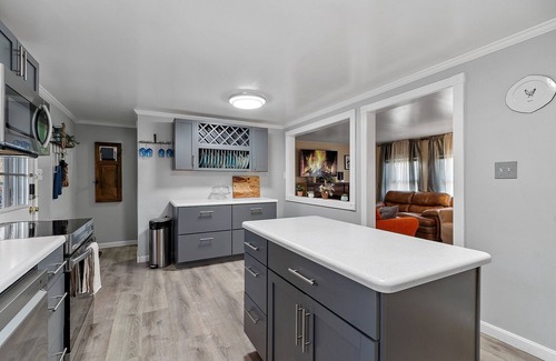 Belmont House | NEW! Juniper Retreat POOL+HOT TUB