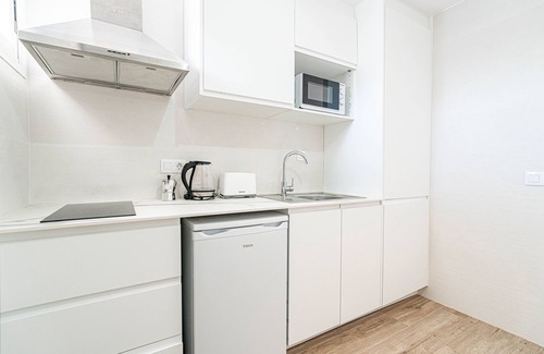 Torrenova Apartment | New Kensington Apartments - Econotels