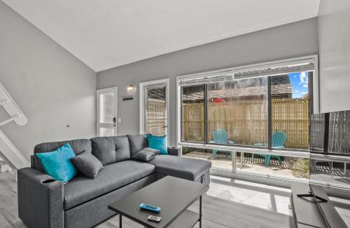 Gulfport Apartment | NEW King with Loft Beach Near Gulf