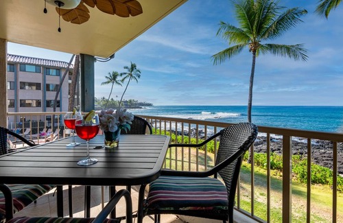 Historic Kailua Village Condo | New! Kona Reef Resort Oceanfront 🌊 2 Bdrm, 2 Bath D-11 🏖 Right on the Ocean!