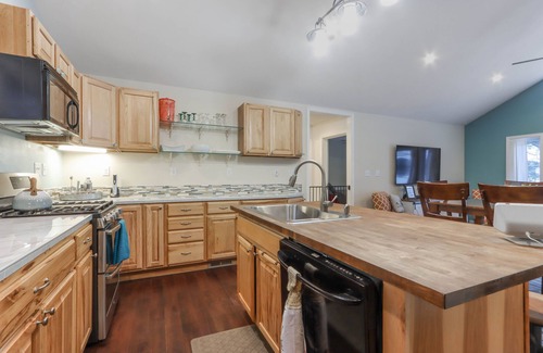 Arbor Vitae House | New Lake Home w Water Toys & Game Rm! In Town & On Snowmobile Trails