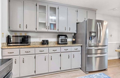 Eatonton House | *New* Lake life fun! Sleeps 14, 4bed, 4bth