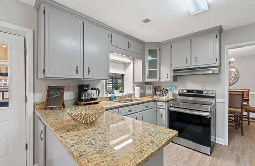 Eatonton House | *New* Lake life fun! Sleeps 14, 4bed, 4bth