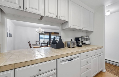 McCall Condo | New* Lake Time - Crystal Beach - Lakefront - Beach - Seasonal Pool