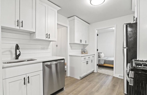 Newville House | NEW- Lake View Escape ~ Water Views w/Game Room near Lake Koshkonong
