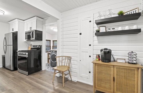 Newville House | NEW- Lake View Escape ~ Water Views w/Game Room near Lake Koshkonong