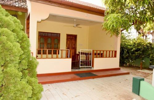 Pasikuda House | New Land Guest House