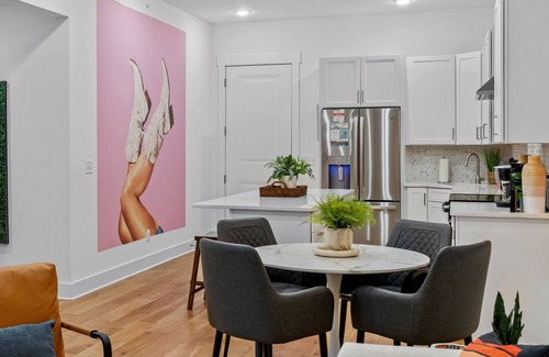 Inglewood Apartment | New listing 3BD/3BA Nashville condo minutes from Broadway and Nissan stadium