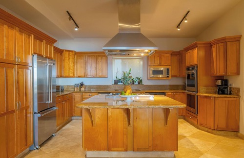 San Jose del Cabo Villa | NEW LISTING! 4 Bd Beachfront Villa with Chef & Butler