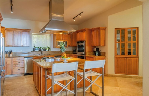 San Jose del Cabo Villa | NEW LISTING! 4 Bd Beachfront Villa with Chef & Butler