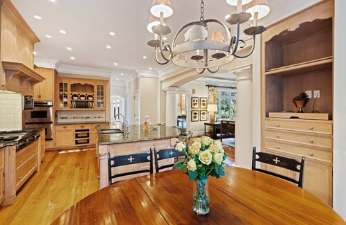 Vanderhorst Plantation House | NEW LISTING! 5 bd, Luxury, Private Pool, Golf Course Views!