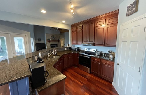 La Follette House | NEW LISTING! 5Bed 3Bath Lakefront Retreat, 2 slip dock, sun deck & slide!