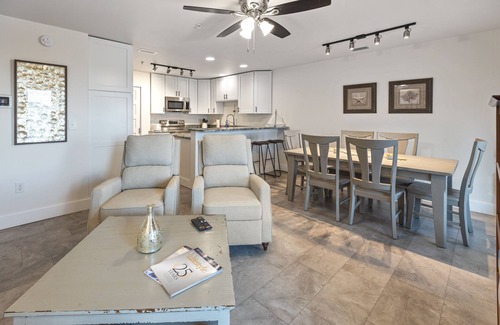 Ono Island Condo | New Listing at Popular Grand Caribbean in Perdido Key!
