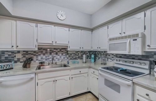 Marco Island Condo | New Listing! Available Jan Feb 2026! Gorgeous renovated unit!