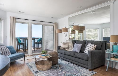 Traverse City Apartment | New Listing Beach Bliss 211! Stunning bay view