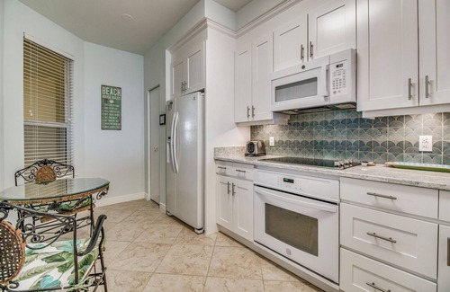 Ono Island Condo | NEW LISTING! Beach Colony West 9B - Indoor Pool - HASSLE-FREE CHECK OUT