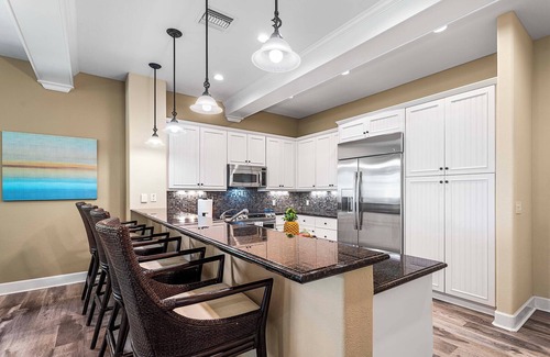 Kulalani Condo | 🏖️New Listing! | Beautiful Townhome | Great Location & Amenities| Concierge Included!