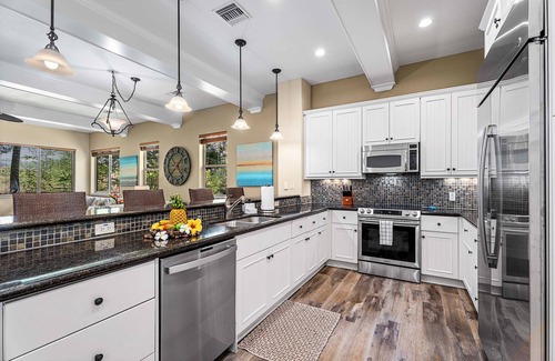 Kulalani Condo | 🏖️New Listing! | Beautiful Townhome | Great Location & Amenities| Concierge Included!